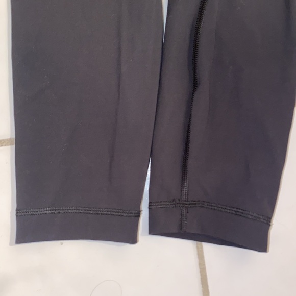 Grey Lululemon Align Leggings - Picture 4 of 6